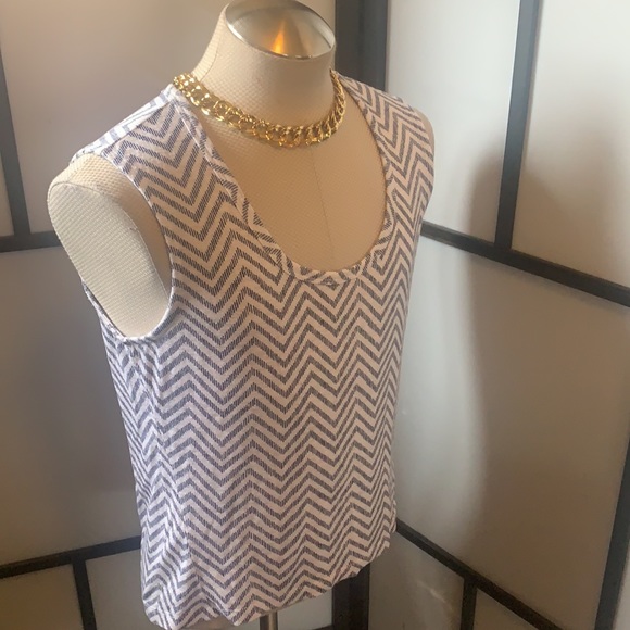ATHLETA Blue White Hi-Lo Tank Top Size Medium - Picture 3 of 9